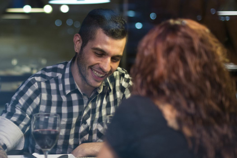 Happy Speed Dating Couple Meeting In Memphis